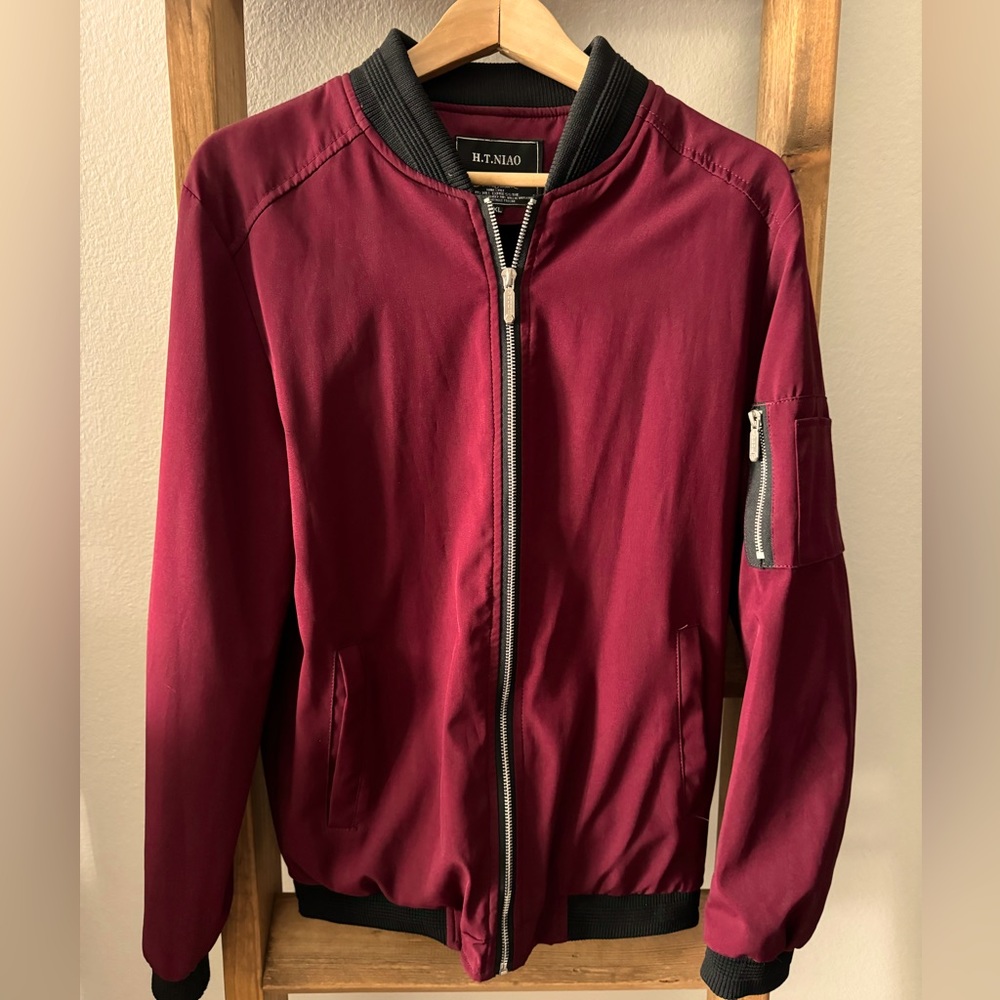 Men’s burgundy lightweight Bomber Jacket.